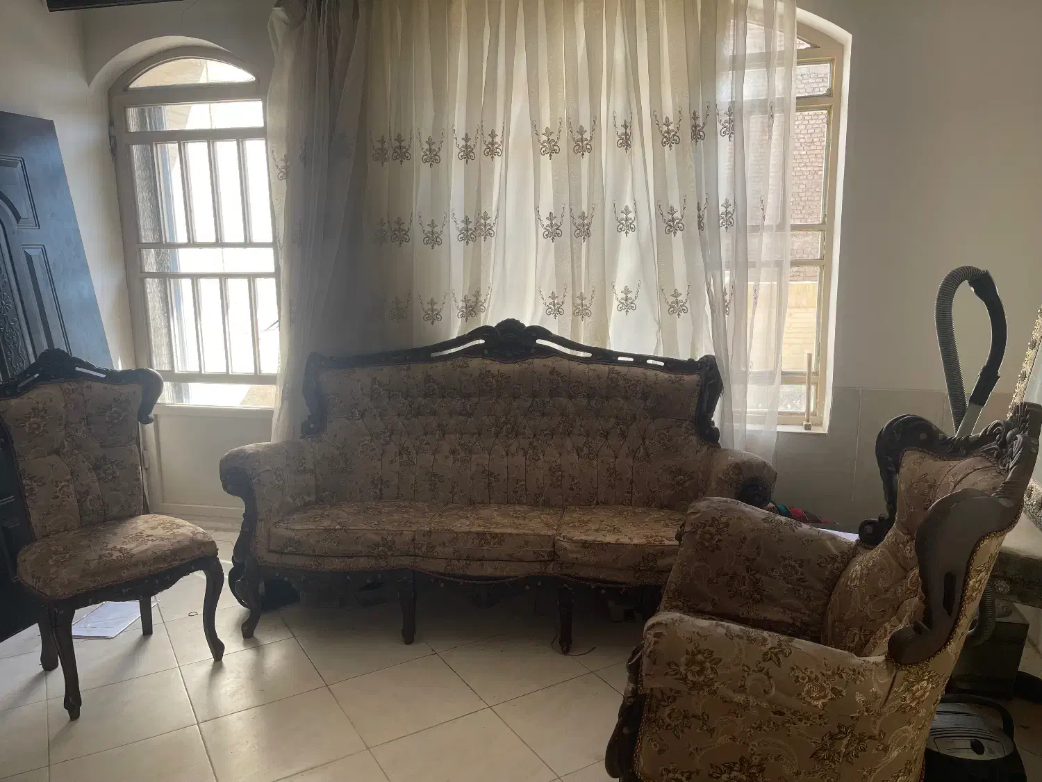 پرده حریر به همراه زیر پرده و کتیبه و میل پرده|پرده، رانر، رومیزی|حمیدیا, |دیوار