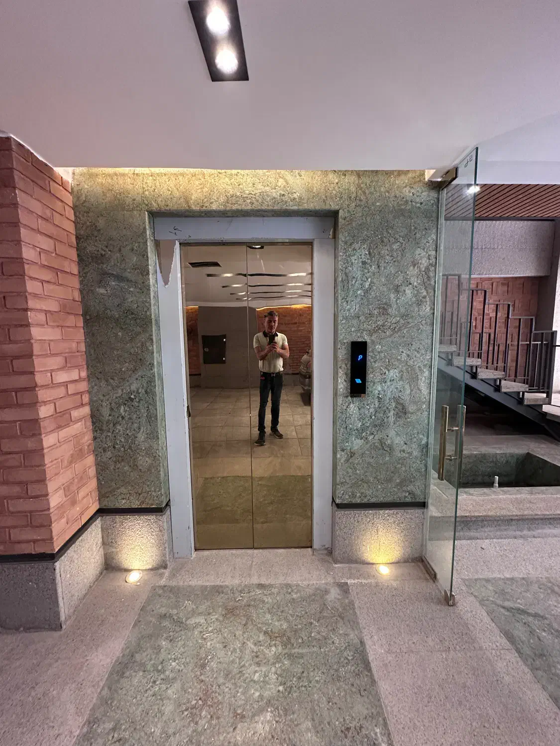 ۱۶۵متر گرمدره سند تک برگ کلید نخورده تک واحدی|فروش آپارتمان|گرمدره, |دیوار