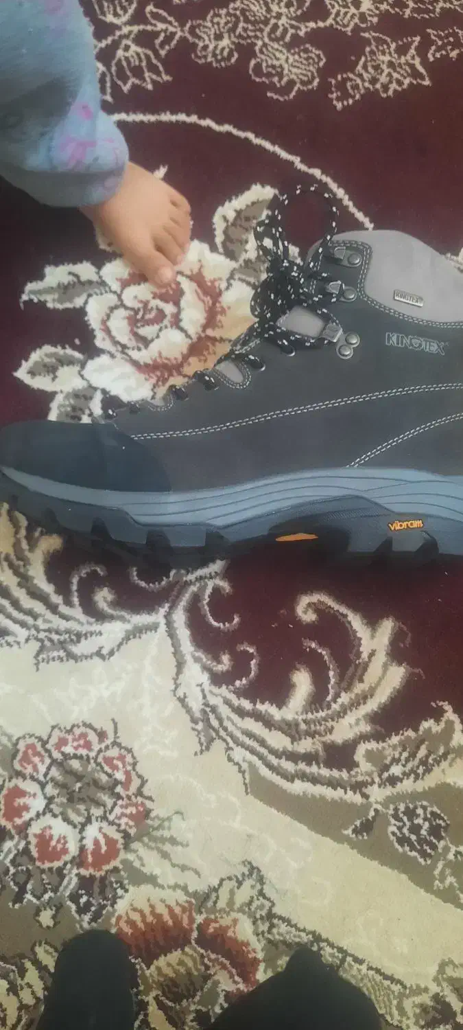 یک جفت کفش کوهستان قیمت توافقی|کیف، کفش، کمربند|لردگان, |دیوار