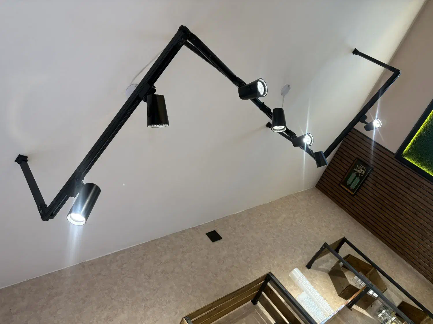 پروژکتور|لامپ و چراغ|تربت‌حیدریه, قائم|دیوار