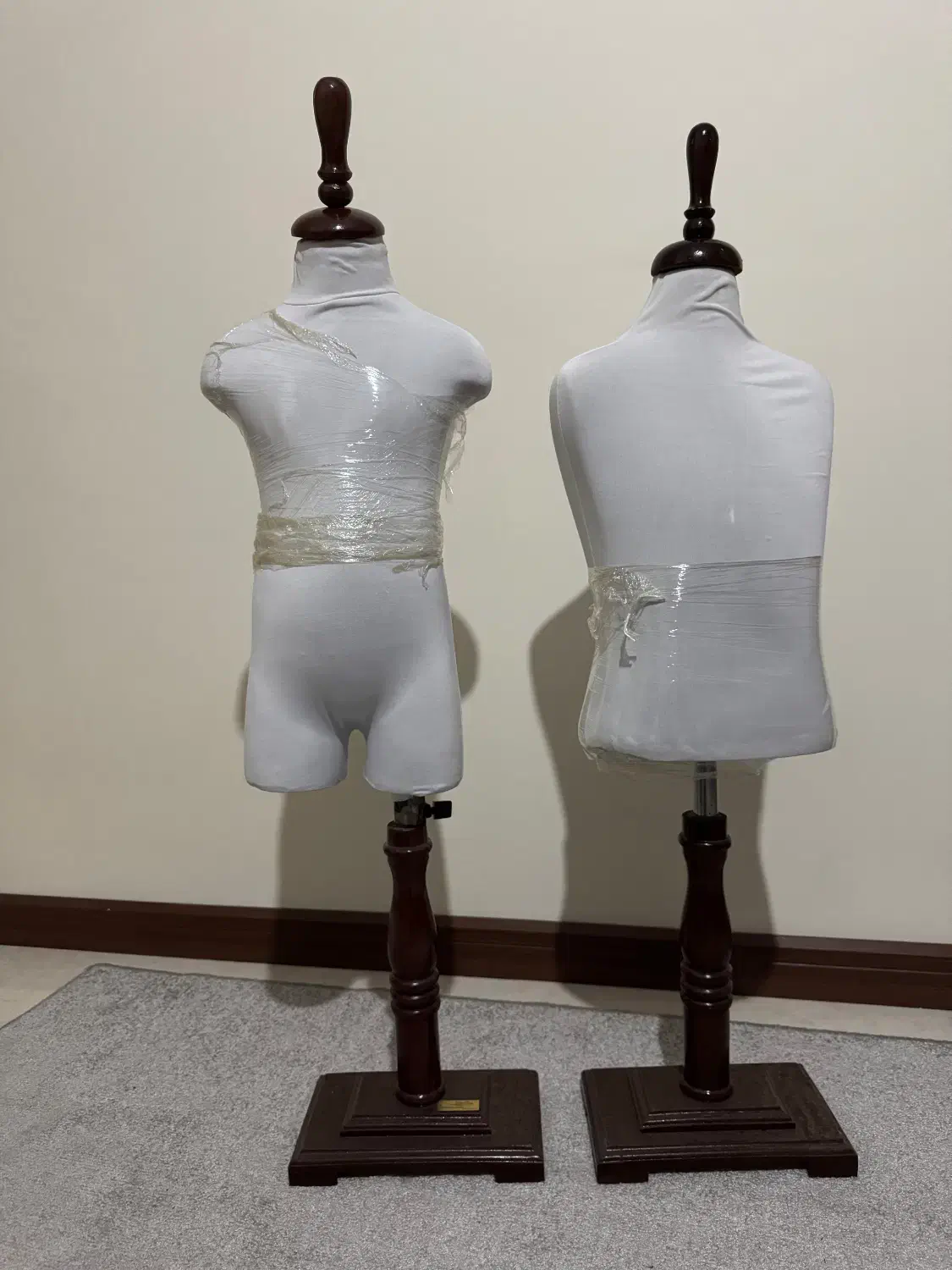 فروش مانکن بچه‌گانه،چراغ ریلی و تابلو مغازه|فروشگاه و مغازه|ری, هاشم‌آباد|دیوار