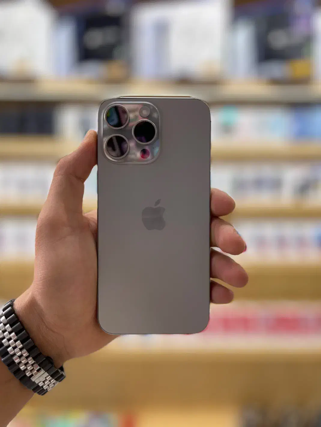 گوشی ایفون 15پرو مکس حافظه 256 گیگ|موبایل|ورامین, ورامین|دیوار