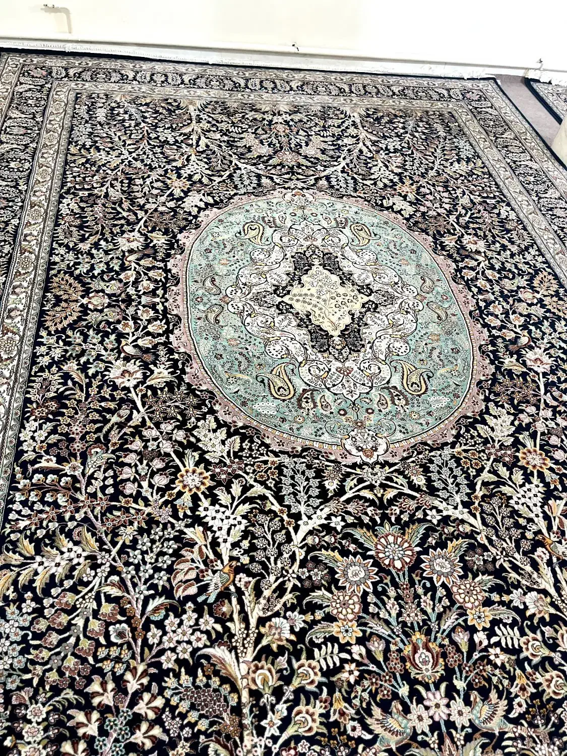 یک جفت فرش دوازده متری  سرمه ای ویک شش متری گردویی|فرش|صفادشت, |دیوار