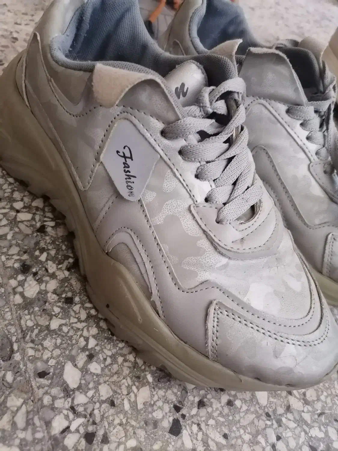 کفش|کیف، کفش، کمربند|تربتحیدریه, آسایش|دیوار