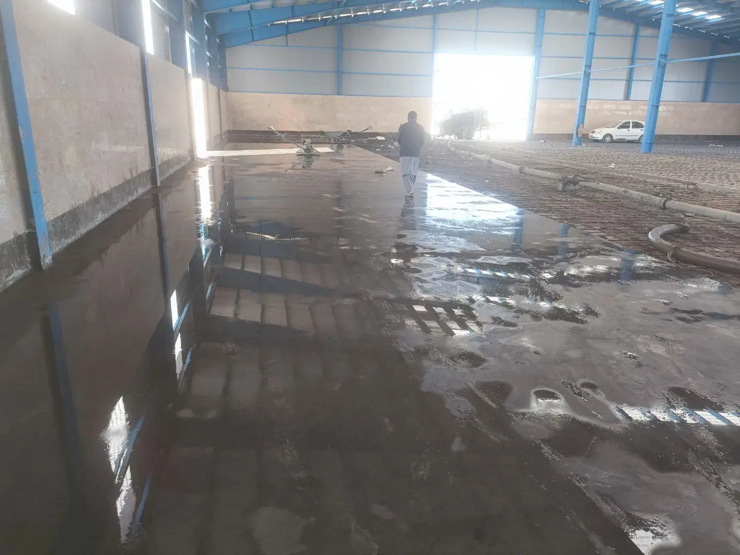 بتن لیسه‌ای با مال پروانه‌ای|خدمات پیشه و مهارت|کنارک, |دیوار