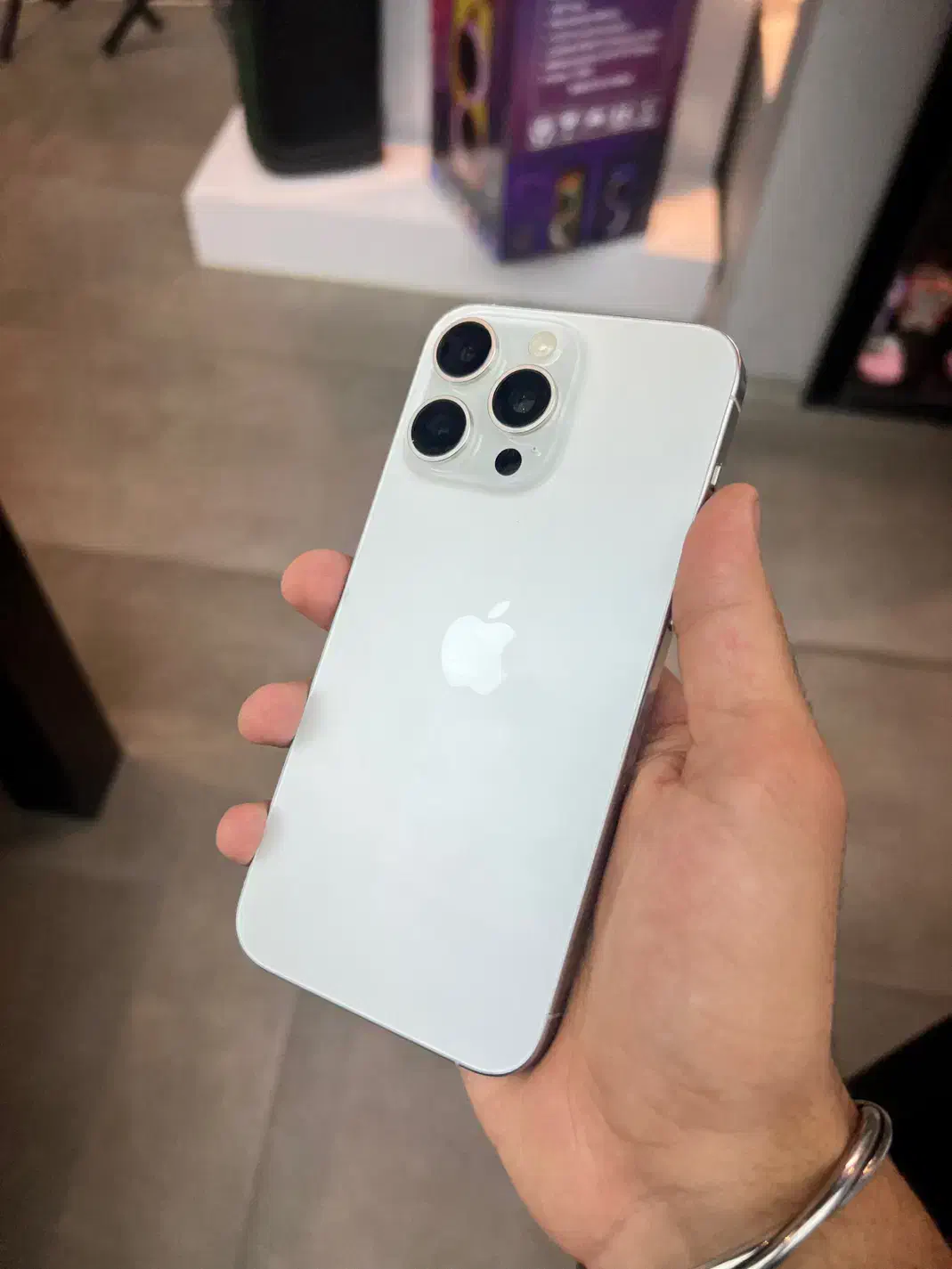 iPhone 15 ProMax 256 white|موبایل|اصفهان, شهرک کاوه|دیوار