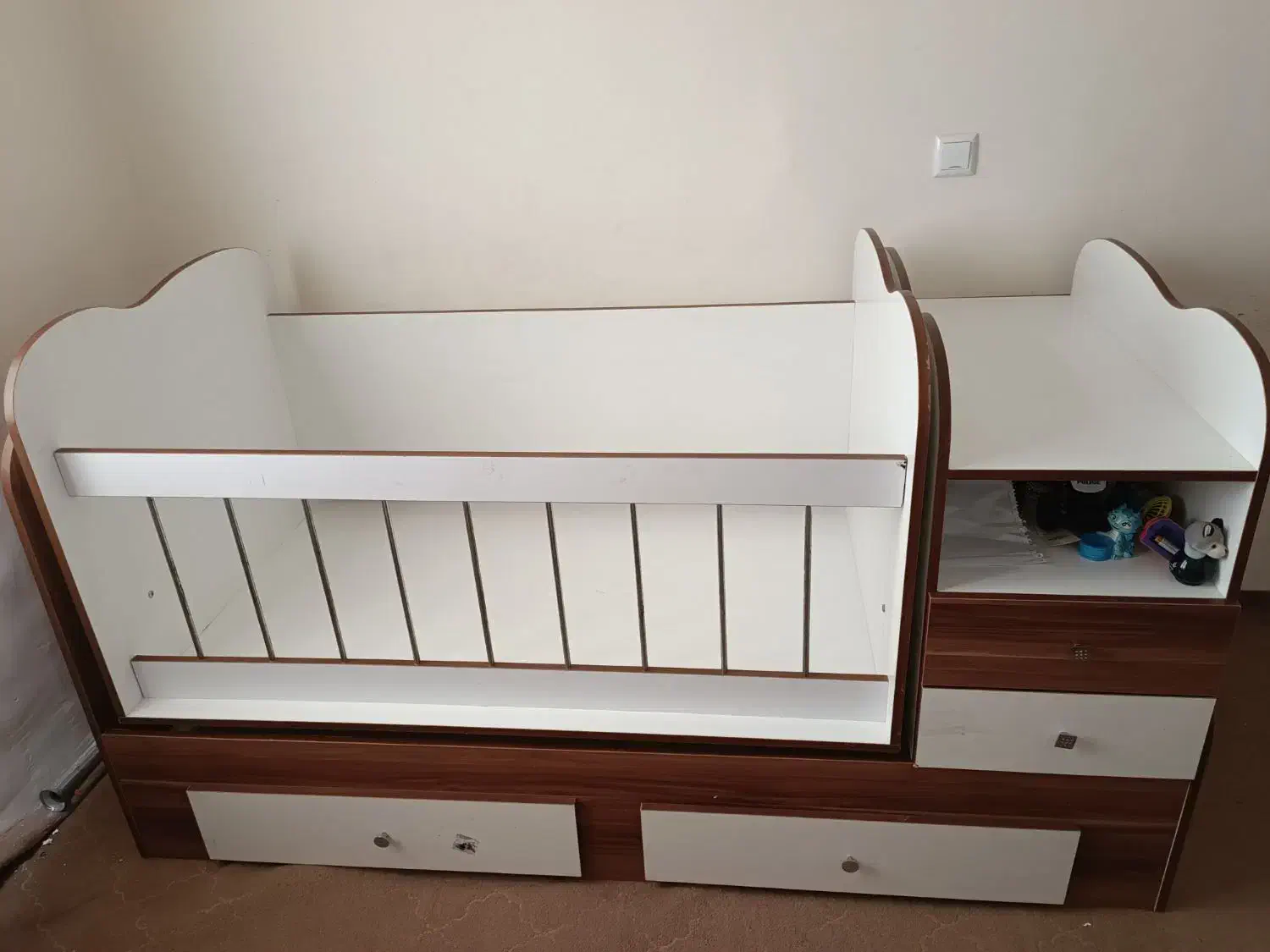 تخت و کمدومیز تحریر،سه منظوره کودک ونوجوان|تخت و سرویس خواب|هشتگرد, فاز ۳ مهستان|دیوار