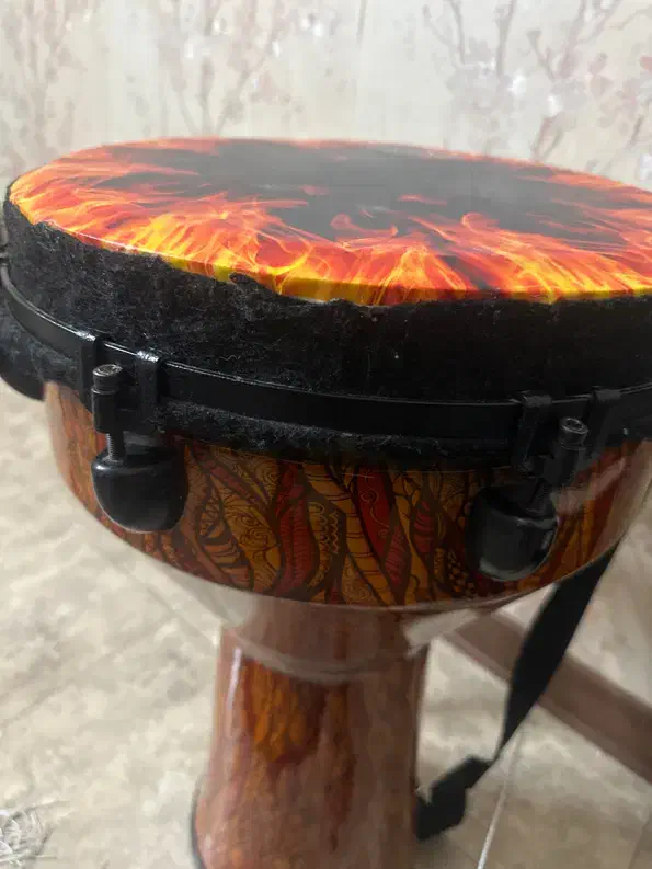 جیمبی|آلات موسیقی|اصفهان, جامی|دیوار