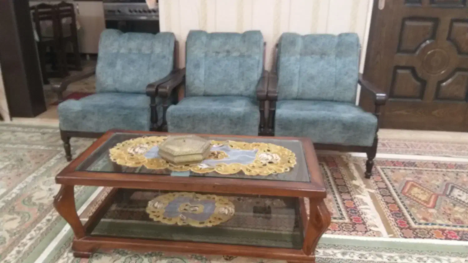 مبل راحتی تمیز|مبلمان خانگی و میز عسلی|قم, صفائیه|دیوار