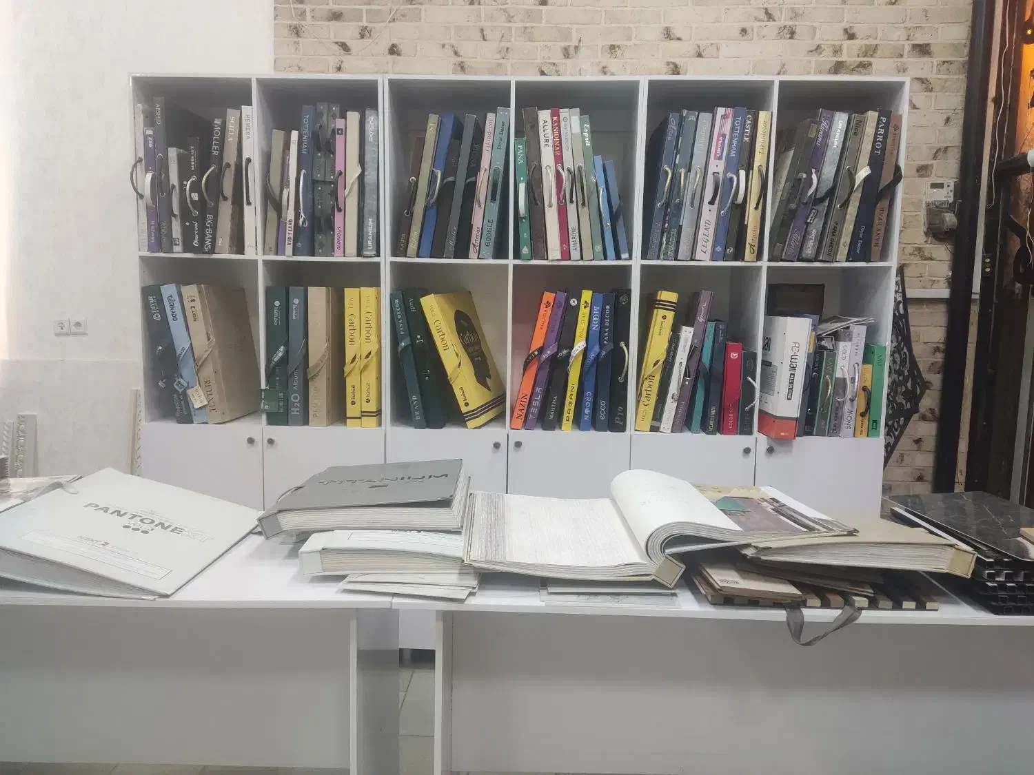 کاغذ دیواری(کلینیک دکوراس)|خدمات پیشه و مهارت|اردبیل, |دیوار