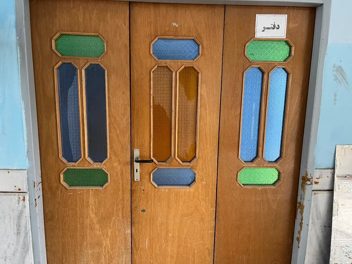 درب قدیمی|مصالح و تجهیزات ساختمان|مبارکه, |دیوار