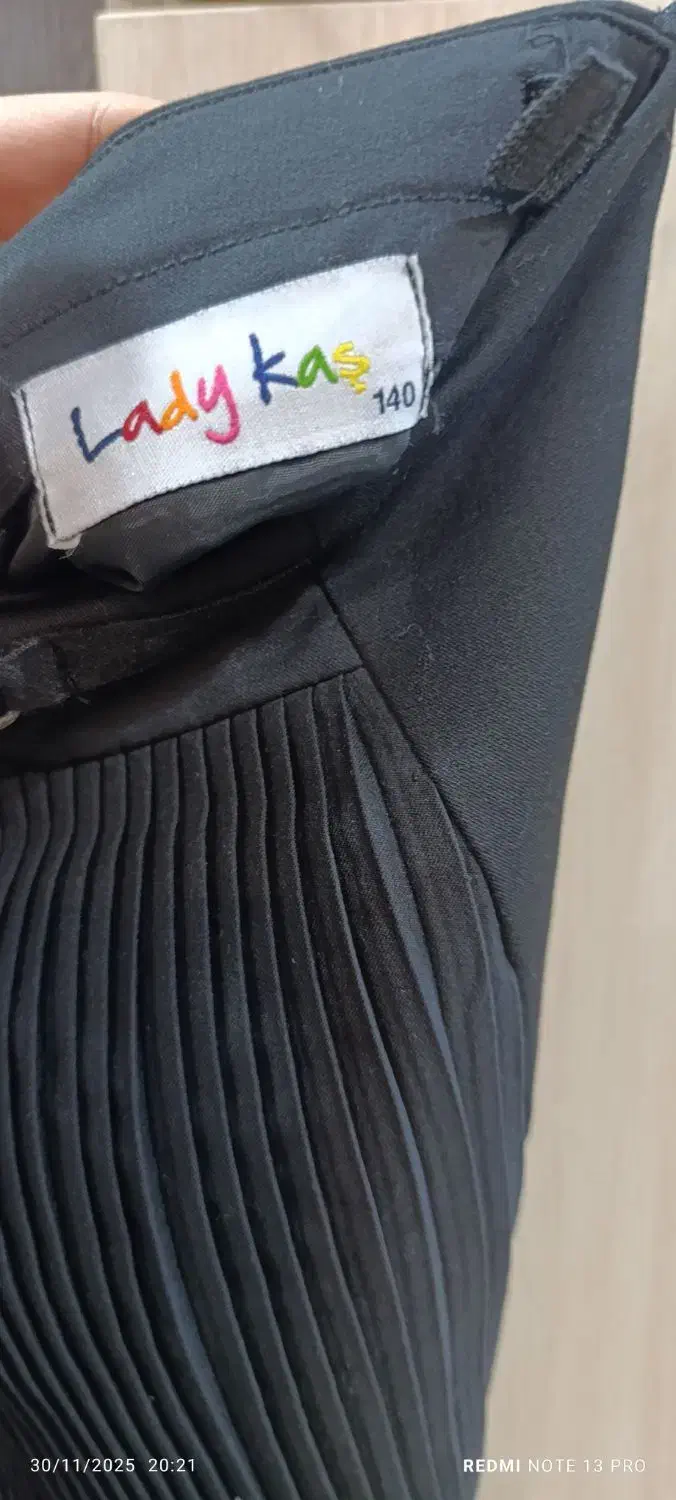 دامن کوتاه مشکی|لباس|بندر ماهشهر, |دیوار