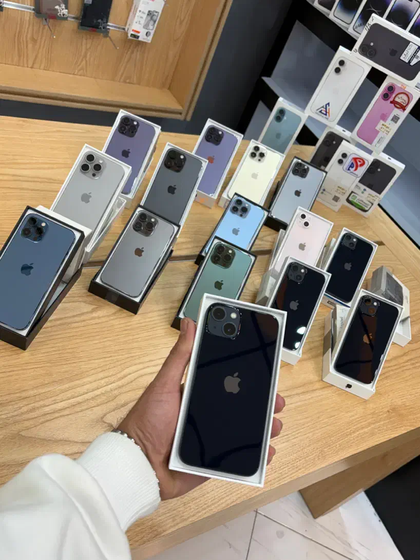 ایفون۱۳ اولین قسط را ۳ماهبعد از خرید پرداختکنید|موبایل|یزد, |دیوار