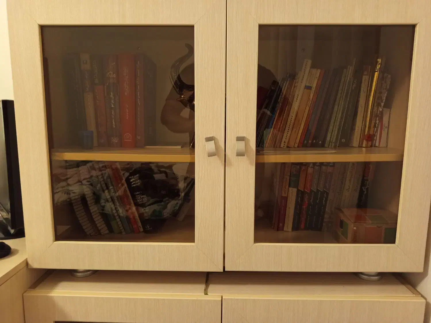 کتابخانه دو طبقه و یک عدد میز کامپیوتر|کتابخانه، شلف، قفسههای دیواری|تهران, تهرانپارس غربی|دیوار