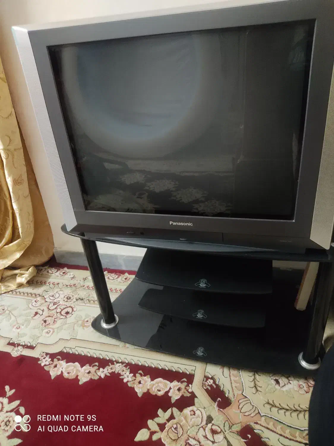 تلویزیون پاناسونیک بهمراه میزتلویزیون بعنوان هدیه|تلویزیون و پروژکتور|بندر امام خمینی, |دیوار