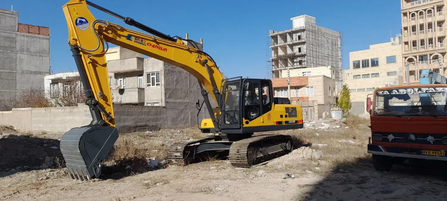 کرایه بیل مکانیکی همراه با پیکور اجاره ای|خدمات پیشه و مهارت|اردبیل, |دیوار