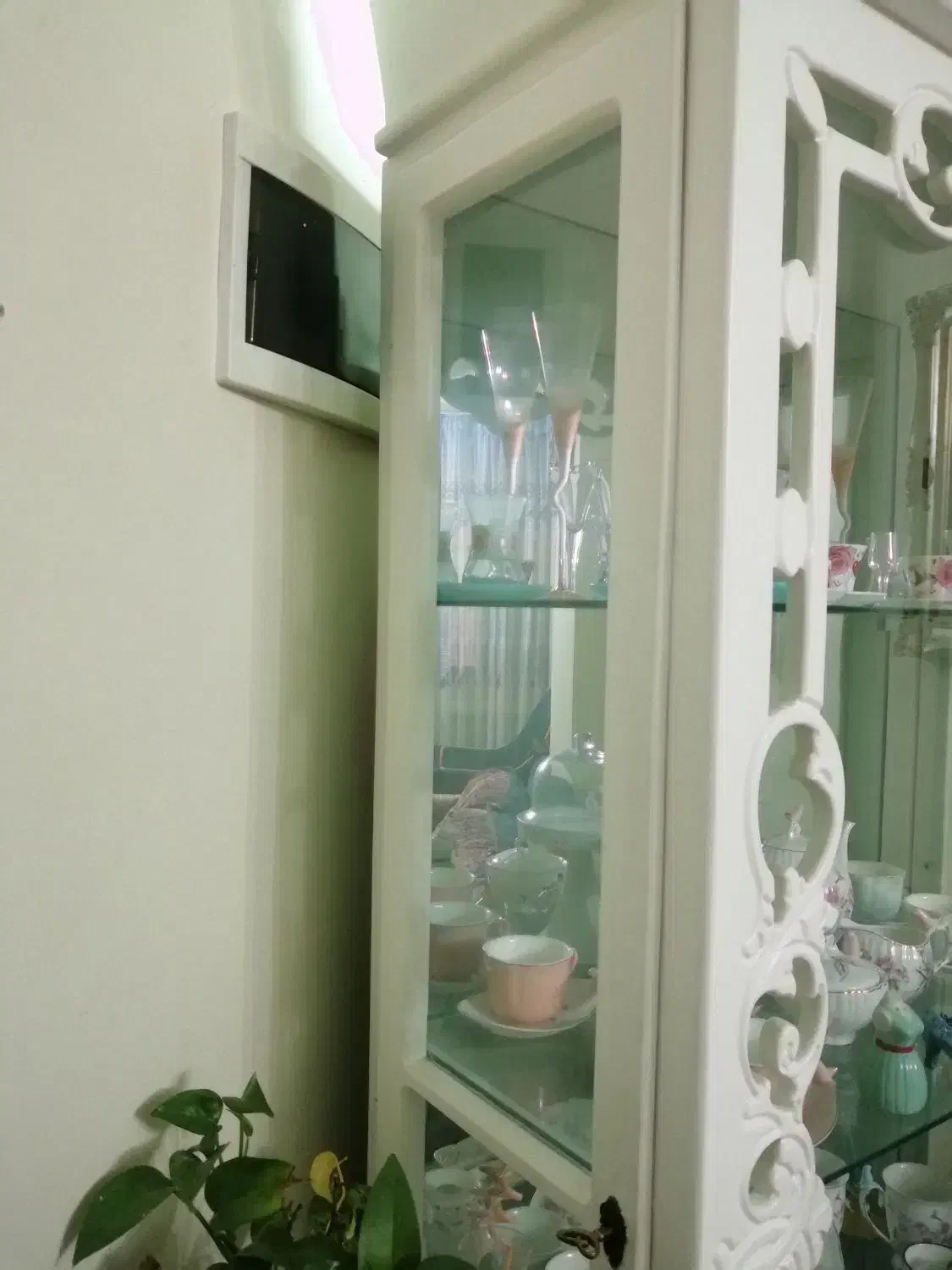 ویترین بوفه مینیاتوری سلطنتی سفید|بوفه، ویترین، کنسول|تهران, قیطریه|دیوار