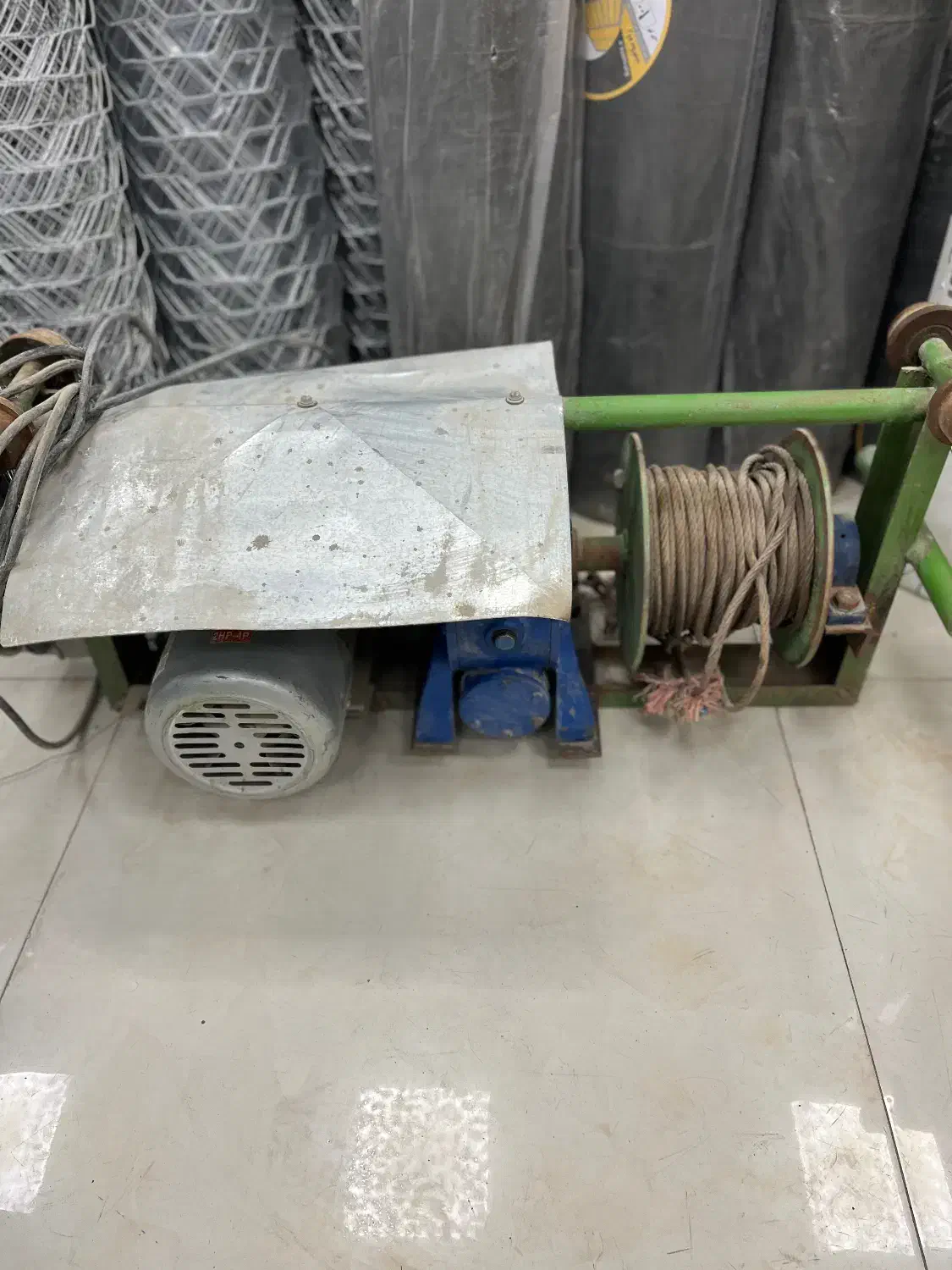 بالابر ۱تن در حد نو به همراه ۳۵متر کابل و باگت|ماشینآلات صنعتی|مشهد, نوید|دیوار