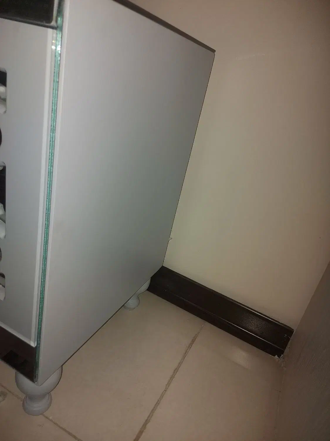 میزتلوزیون|میز تلویزیون|اندیشه, اندیشه فاز ۲|دیوار