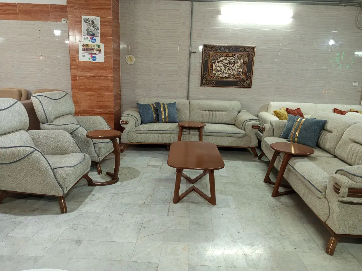 مبل ۸نفره تخت شو بهمراه میزوعسلی نقد و اقساط|مبلمان خانگی و میز عسلی|قدس, شهر‌قدس|دیوار