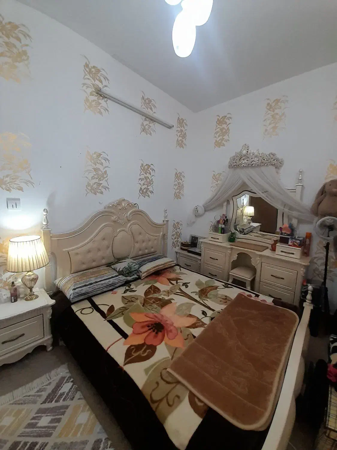 فروش آپارتمان در* ولیعصر شرقی* (شهرضا)|فروش آپارتمان|شهرضا, |دیوار