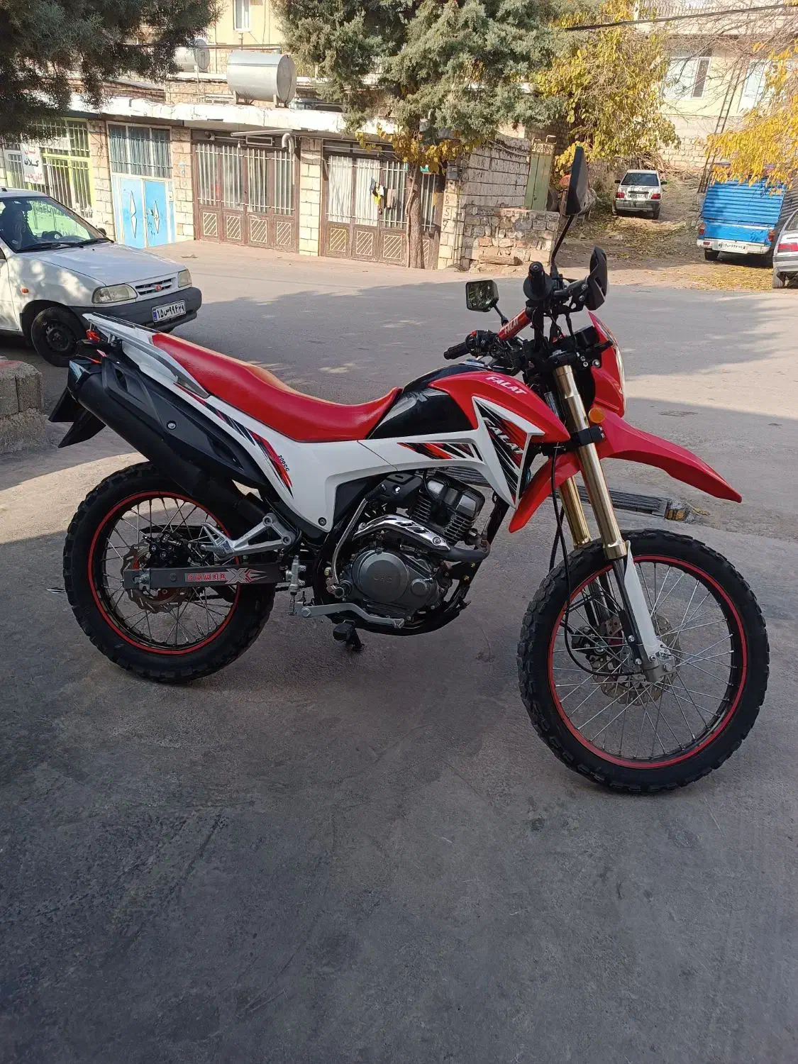 فلاتcrf200سویچ استارتی و دزد گیر|موتورسیکلت|پاوه, |دیوار