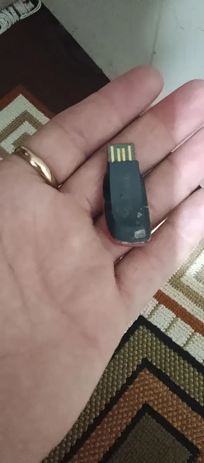 فلش مموری 8گیگ|لوازم جانبی موبایل و تبلت|کرج, حسین آباد (اکبر آباد)|دیوار