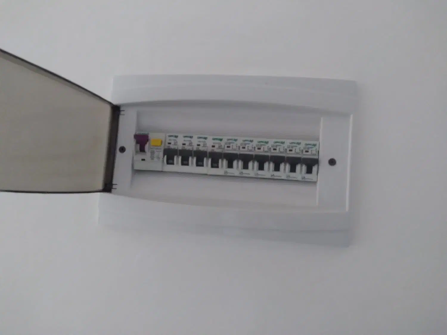 برق کاری|خدمات پیشه و مهارت|رشت, استقامت ۲|دیوار