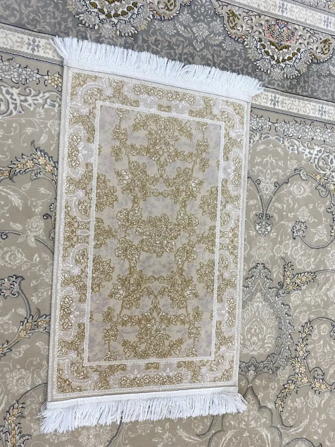 پادری کرم مال جهیزیه بوده سالم ونو|پادری|مشهد, اقبال|دیوار