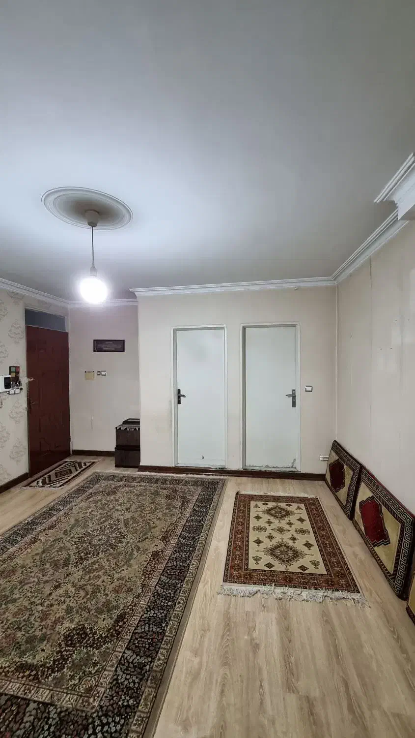 آپارتمان همکف با پارکینگ اختصاصی|اجارهٔ آپارتمان|تهران, تولید دارو|دیوار