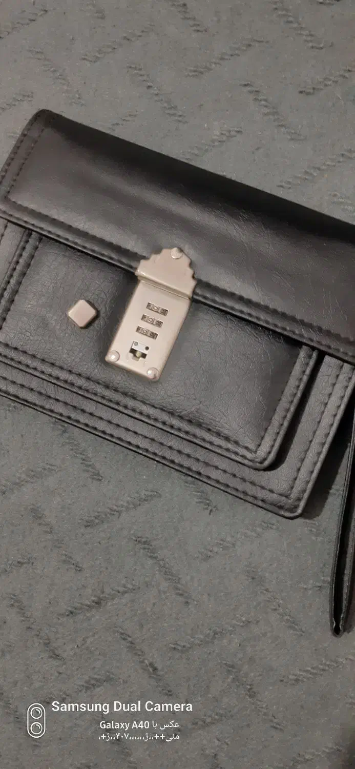 کیف دستی|کیف، کفش، کمربند|رشت, بازار|دیوار