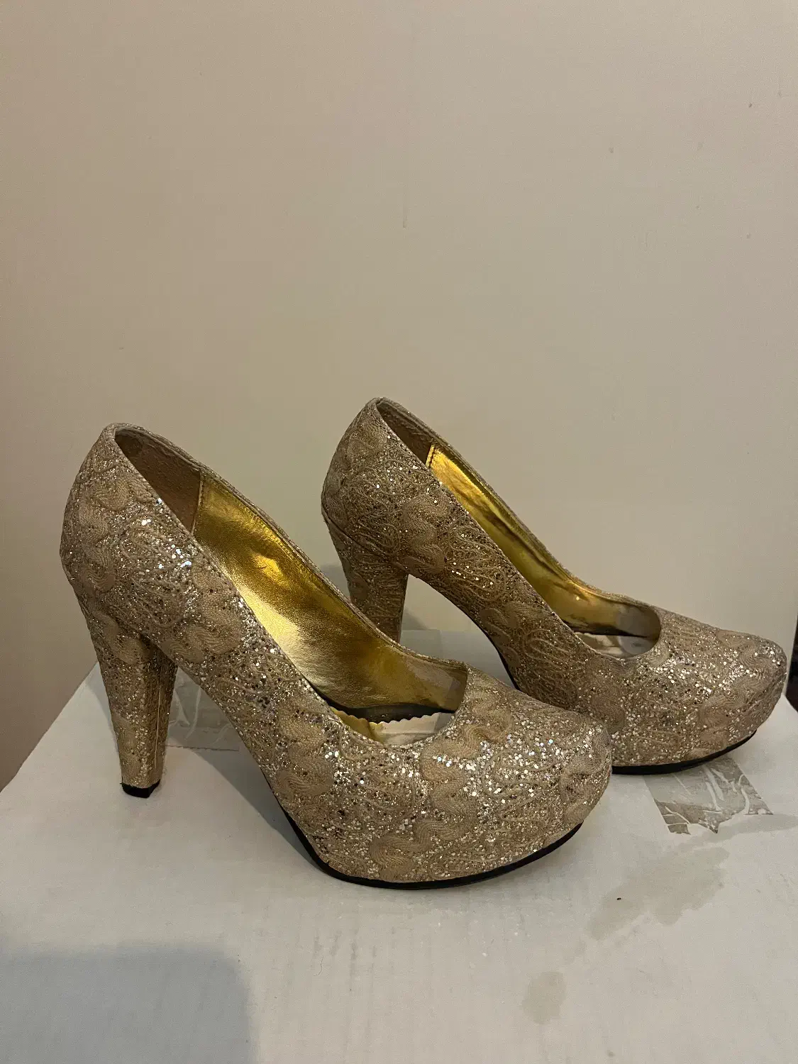 سه عدد کفش ۸۰۰|کیف، کفش، کمربند|مشهد, دانشجو|دیوار