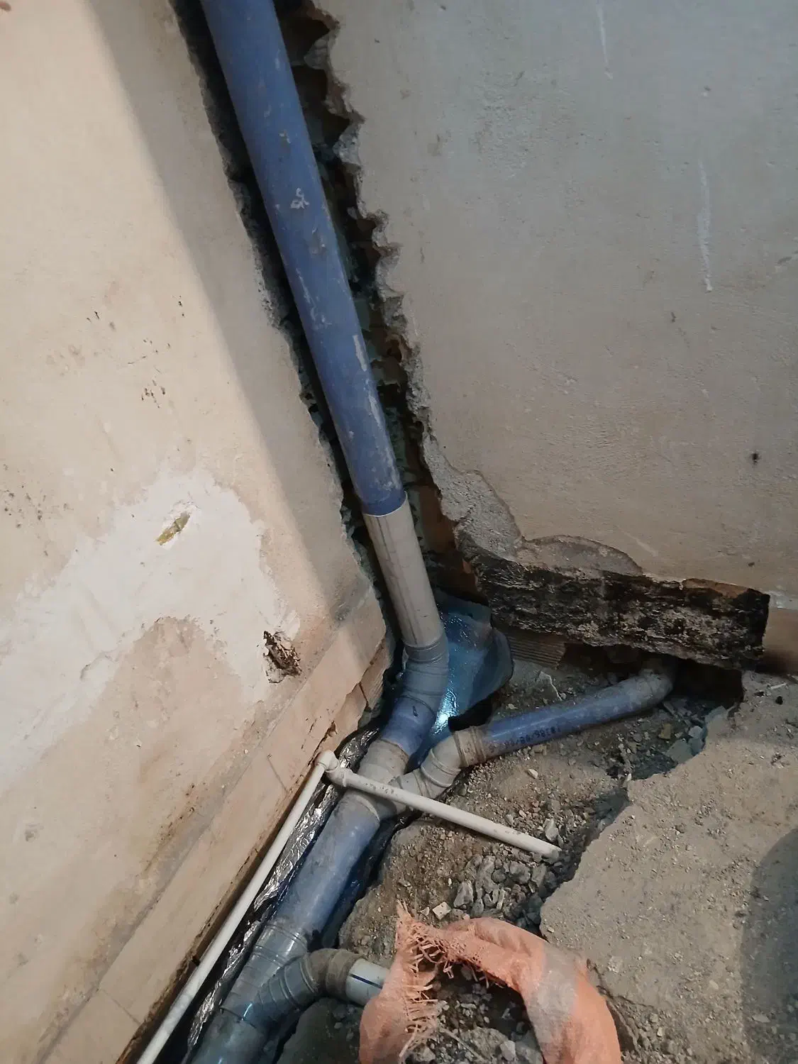 تعمیرات داخلی ساختمان نعم ولوله کشی وو|خدمات پیشه و مهارت|تویسرکان, |دیوار