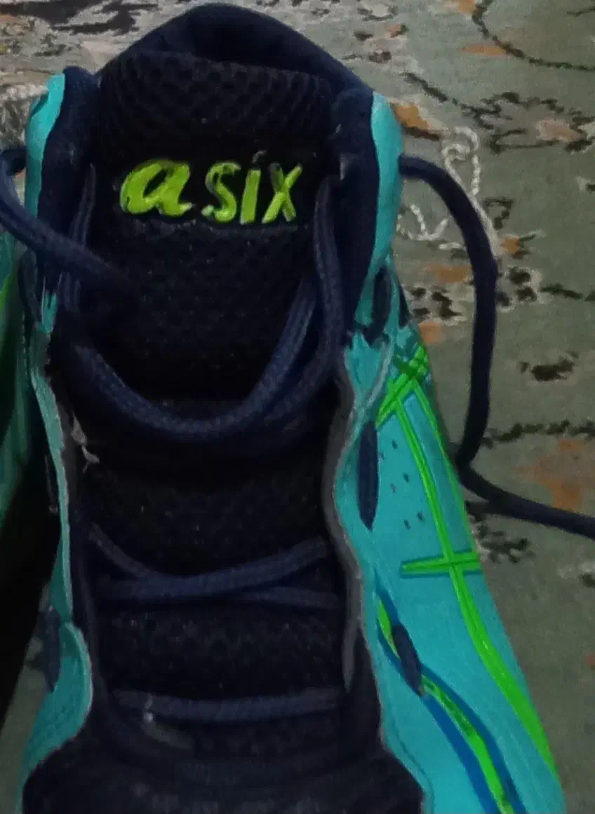 کتونی ۲۵۰.اسپرت سایز۳۸و۳۹میتونه بپوشه|کیف، کفش، کمربند|رشت, جانبازان|دیوار