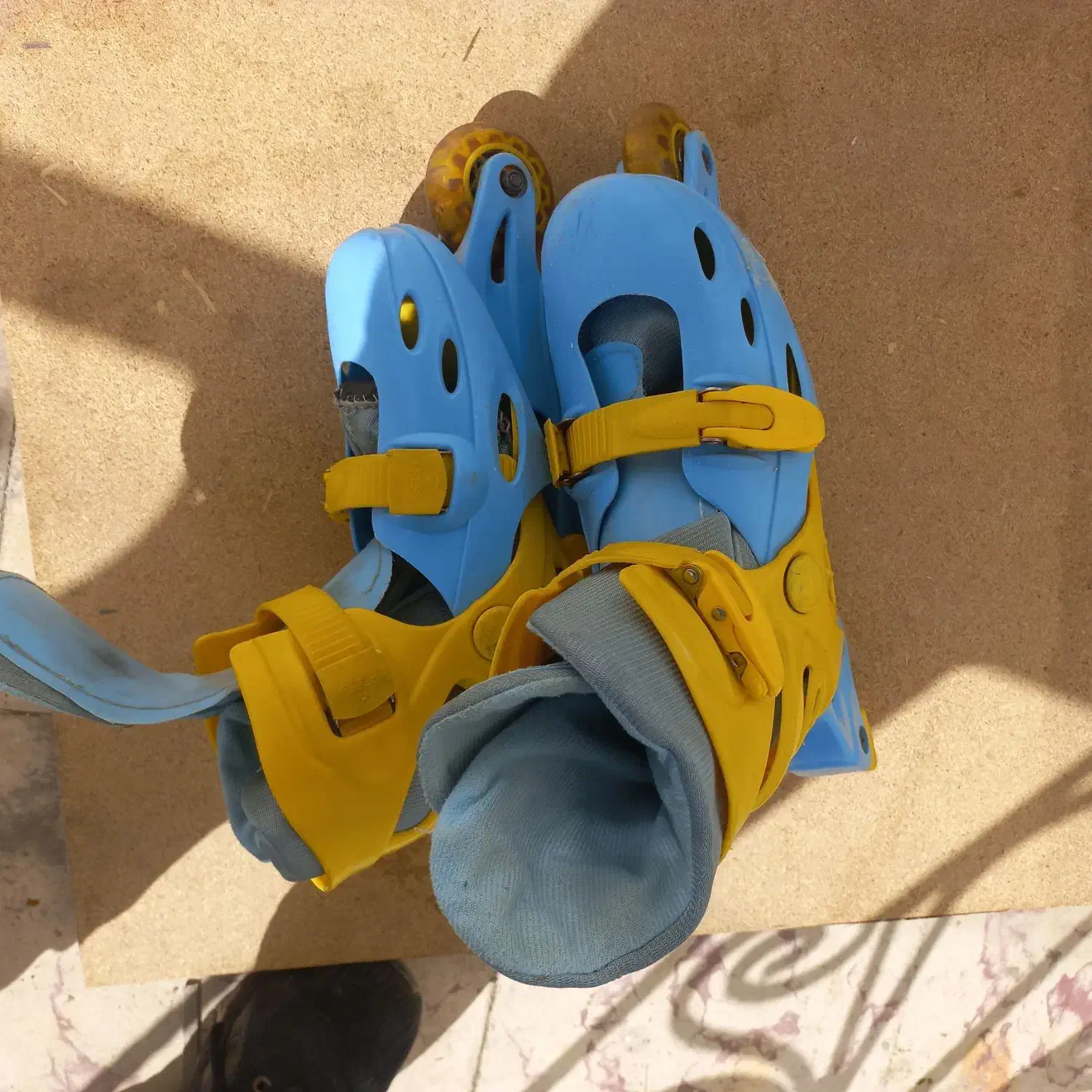 کفش اسکیت|دوچرخه، اسکیت، اسکوتر|ملایر, |دیوار