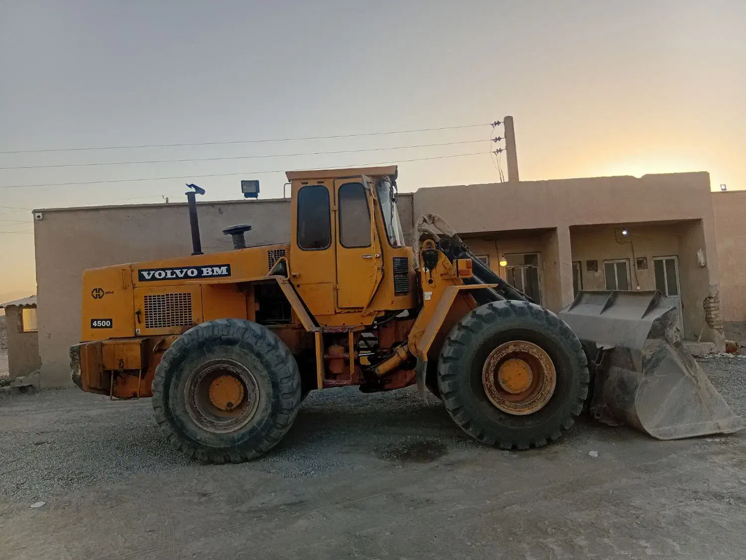 فروش لودر ولوو ۴۵۰۰ تک پمپ|خودرو سنگین|پاکدشت, پاکدشت (مامازند)|دیوار