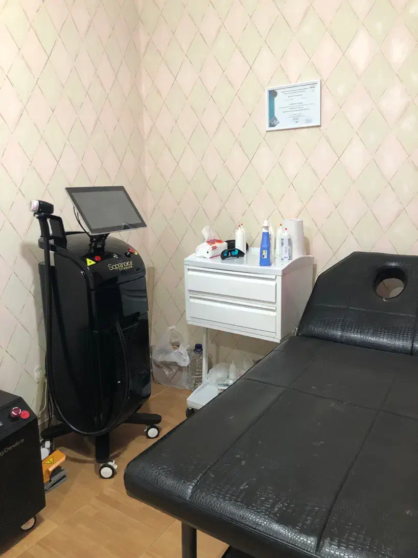 تخت ماساژ|آرایشگاه و سالن‌های زیبایی|گرگان, |دیوار