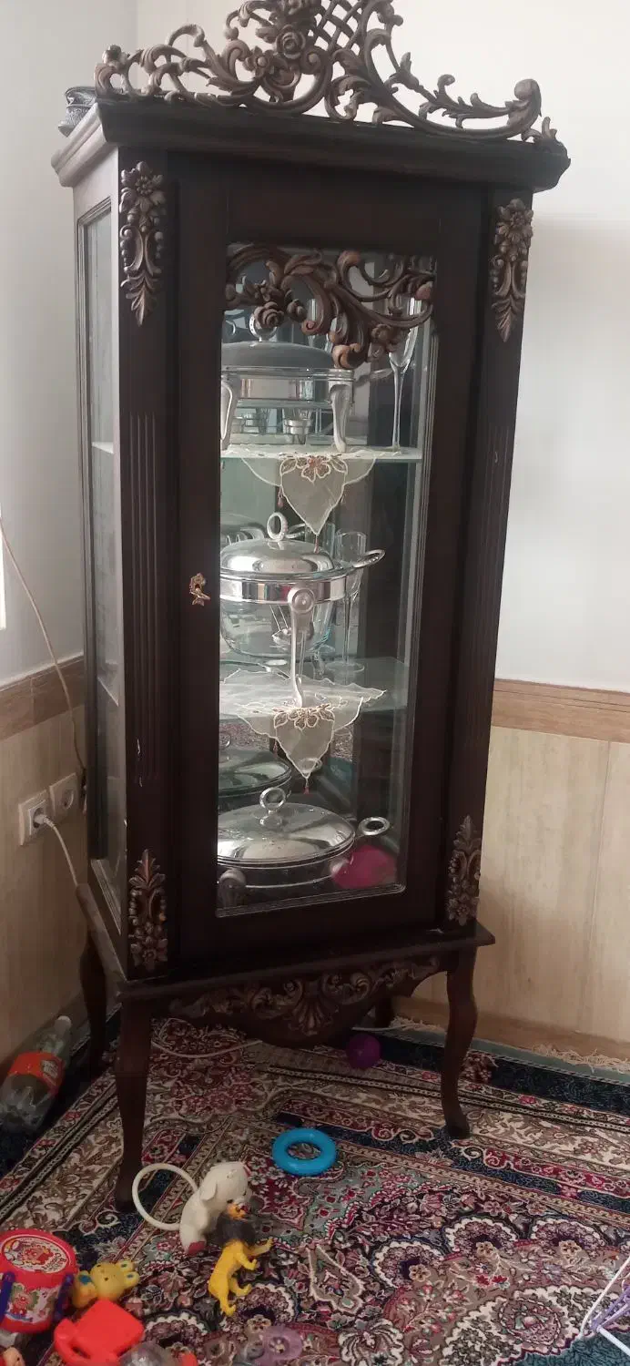 بوفه تمیز وشیک|بوفه، ویترین، کنسول|سبزوار, طبرسی (جعفرآباد)|دیوار