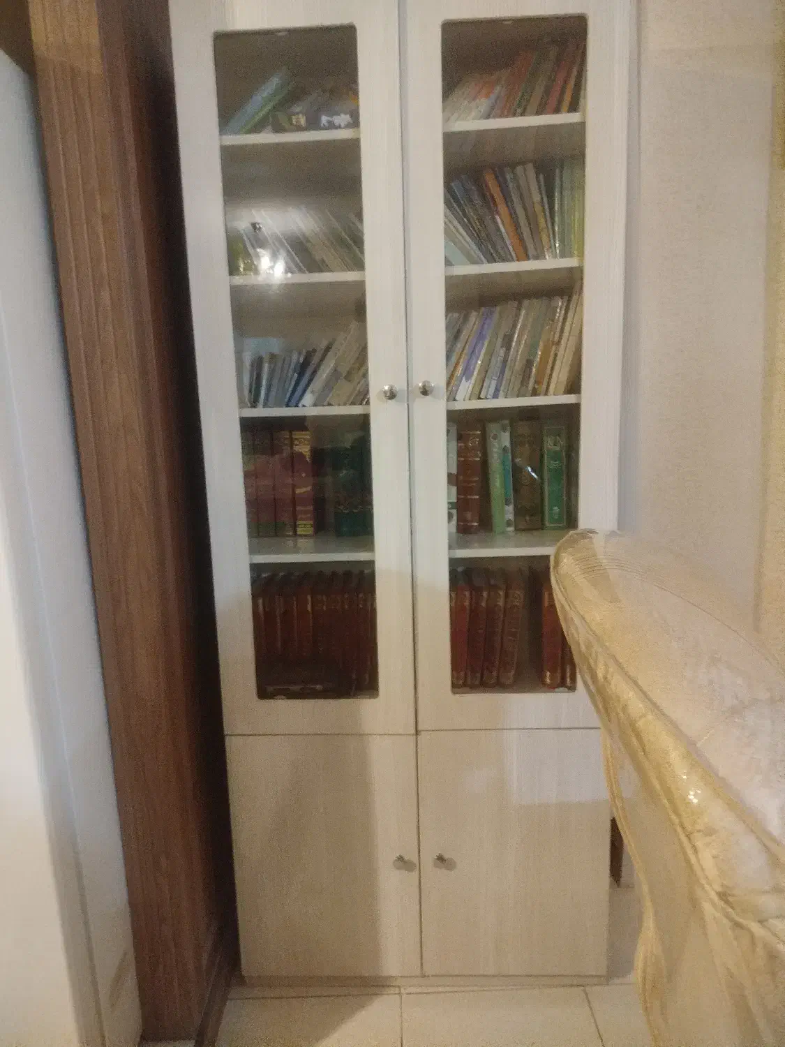 کتابخانه در شیشه ای ۴ طبقه|کتابخانه، شلف، قفسه‌های دیواری|مشهد, رضاشهر|دیوار