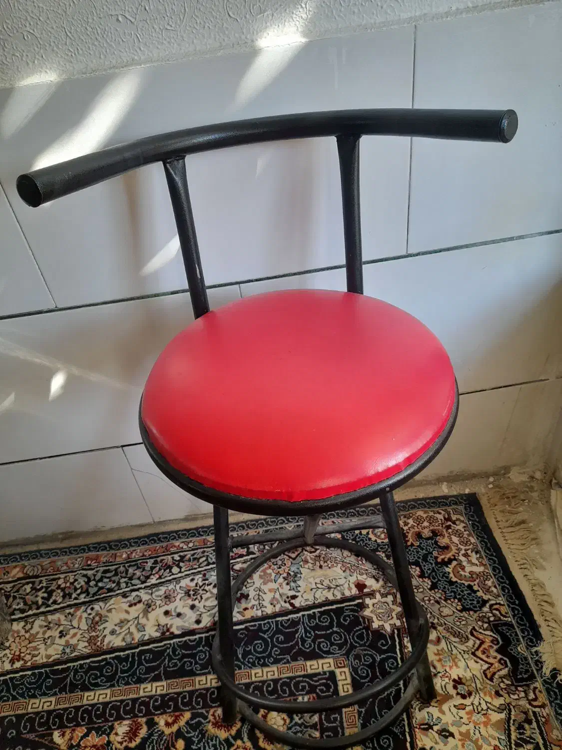 صندلی اُپن|صندلی و نیمکت|شاهین‌شهر, گرگاب|دیوار