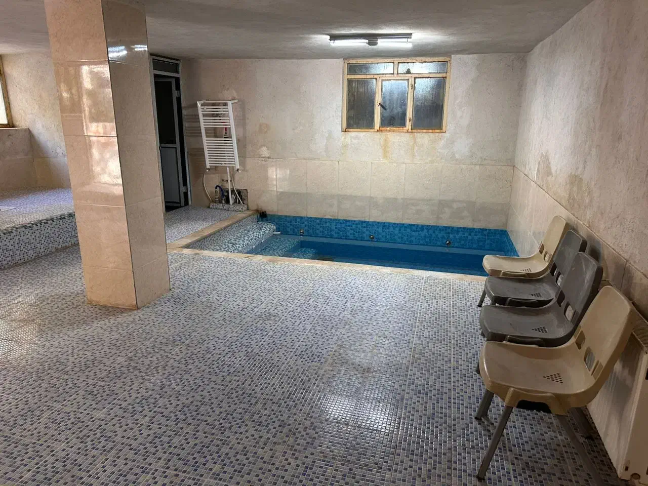 استخر آب گرم در ویلا|اجارهٔ کوتاهمدت ویلا و باغ|همایجان, |دیوار