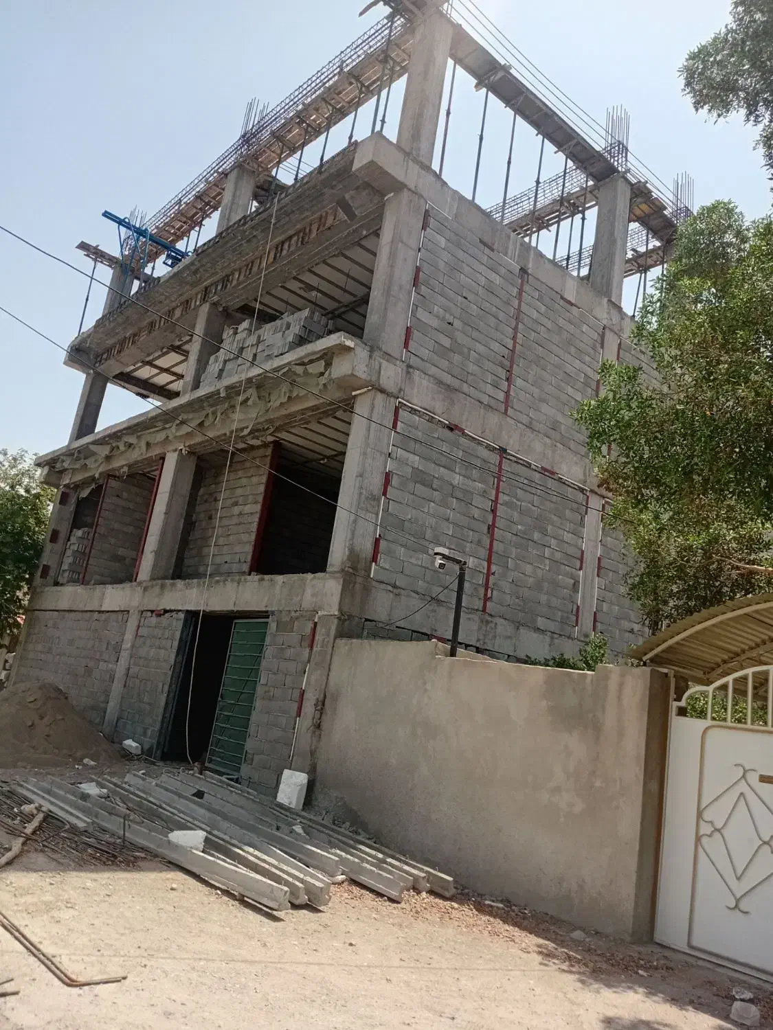 انجام کف ستون سقف اسکلت بتون باتیم حرفه ای|خدمات پیشه و مهارت|جیرفت, |دیوار