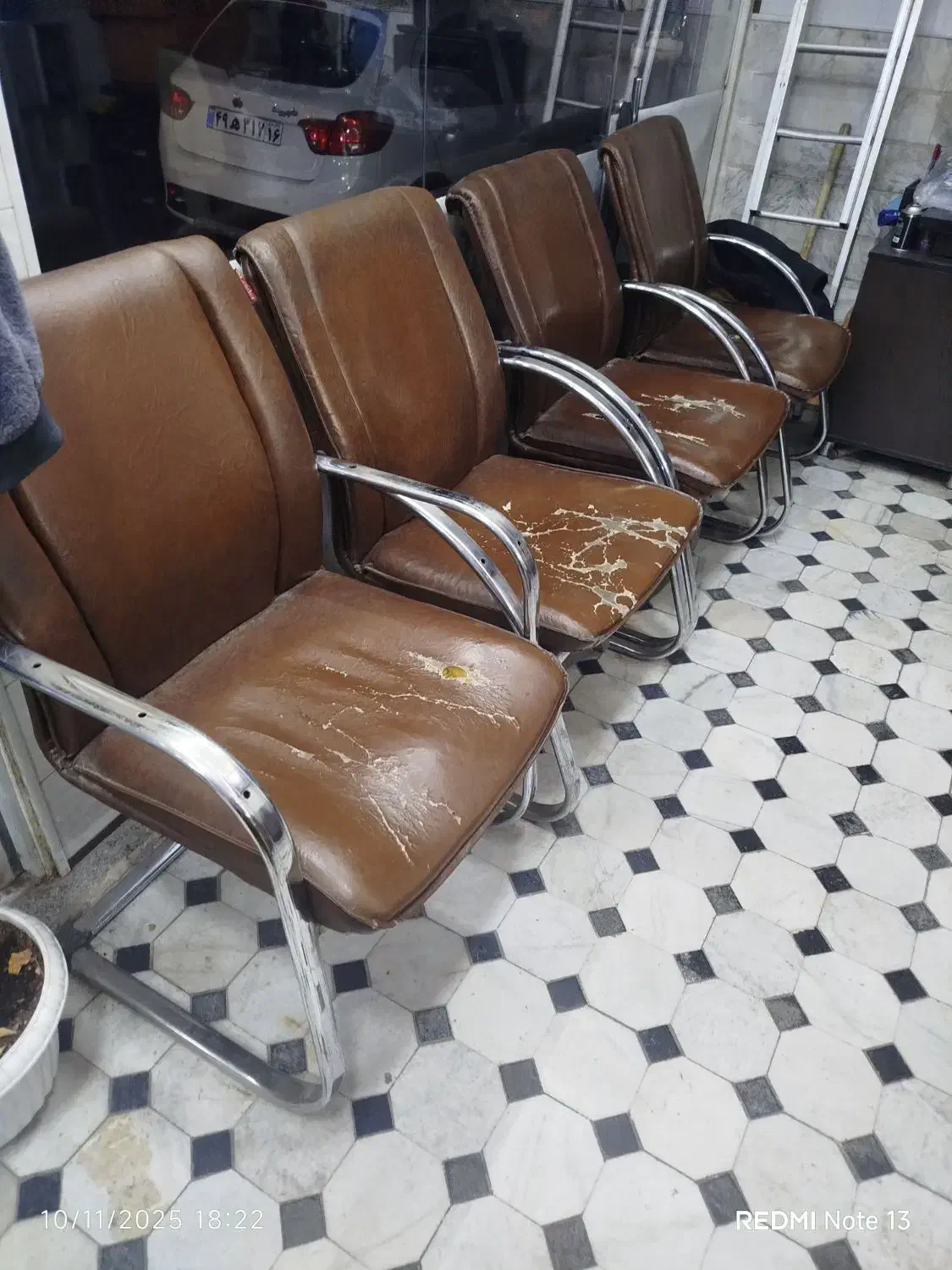 صندلی دکور آرایشگری|آرایشگاه و سالنهای زیبایی|قم, ولیعصر|دیوار