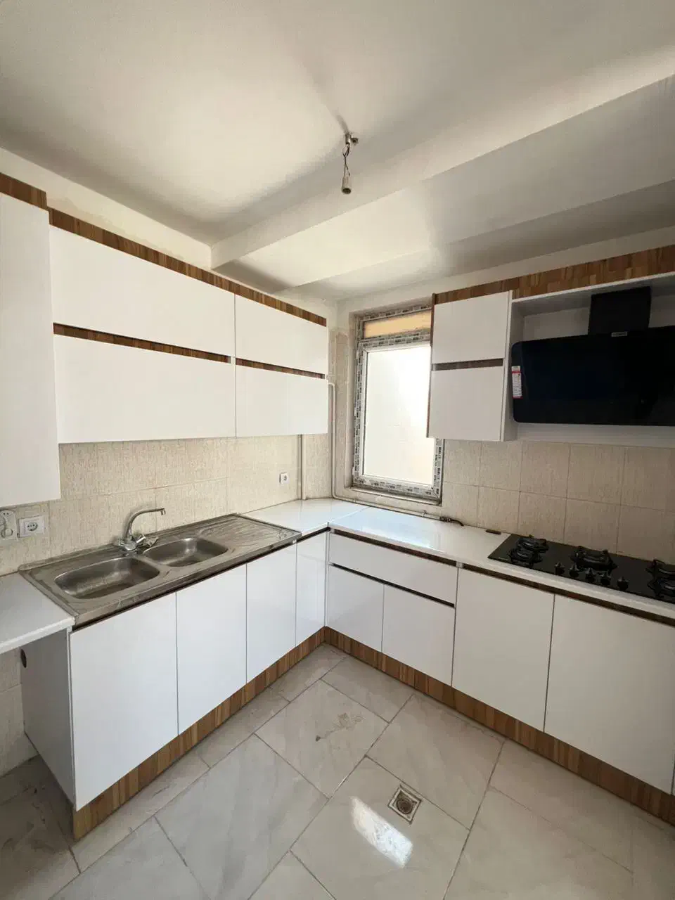 اپارتمان۸۵متری خیابان سرزمین ویو دار بدون مشرف|اجارهٔ آپارتمان|هشتگرد, شهرک آرتیمان|دیوار