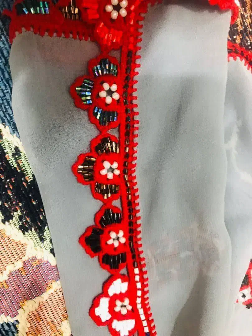 کریشی پذیرفته میشود|لباس|سراوان, |دیوار