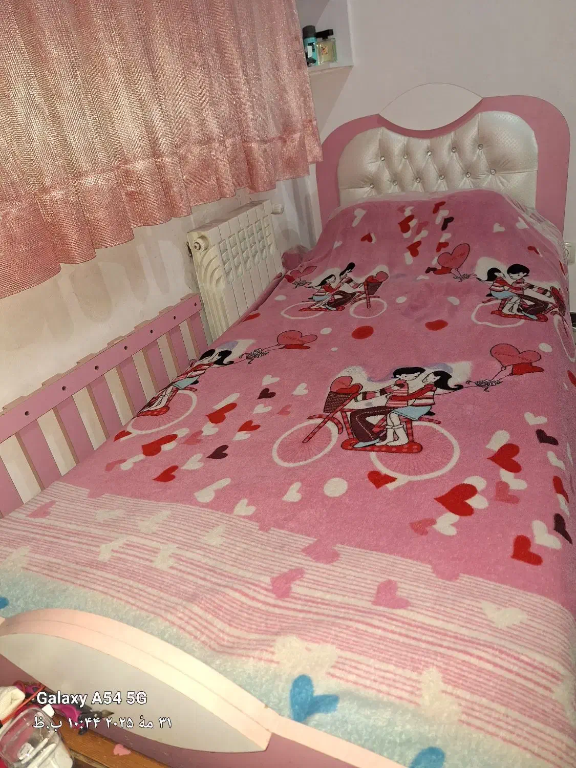 تخت خواب کلاسیک دخترانه و کودک|تخت و سرویس خواب|رشت, کوی مهر|دیوار