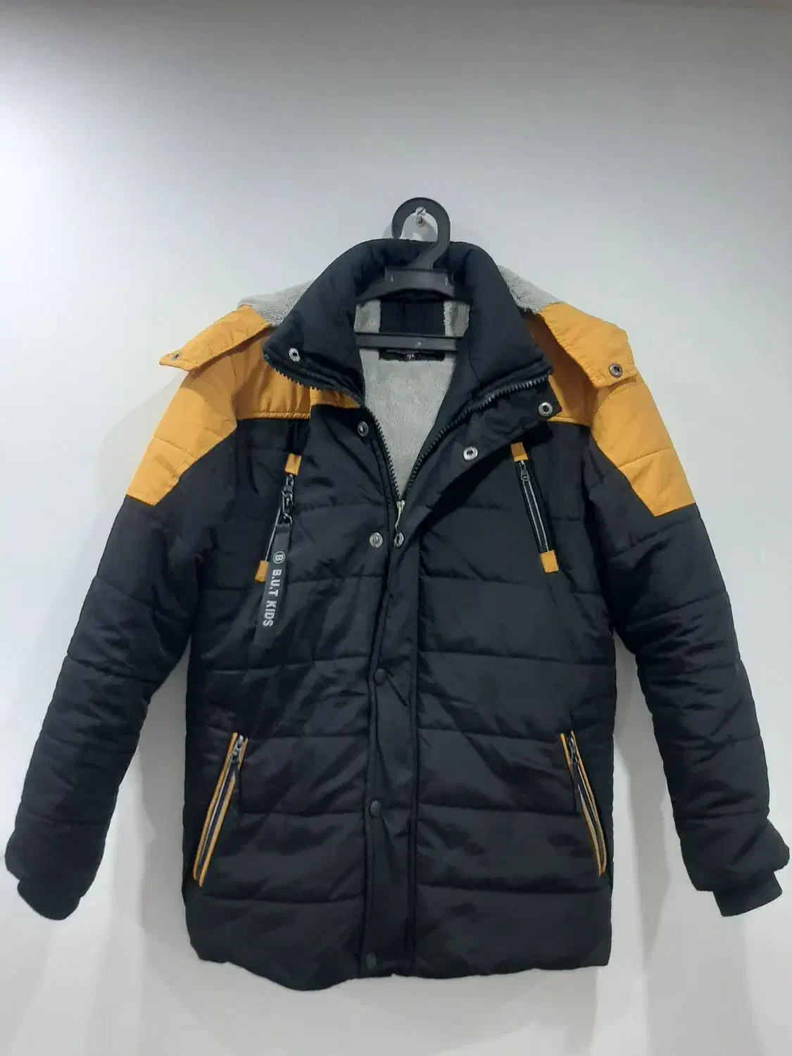 کاپشن داخل خز دار مناسب سن ۱۱ تا ۱۴ سال|لباس|اسلام‌شهر, مطهری|دیوار