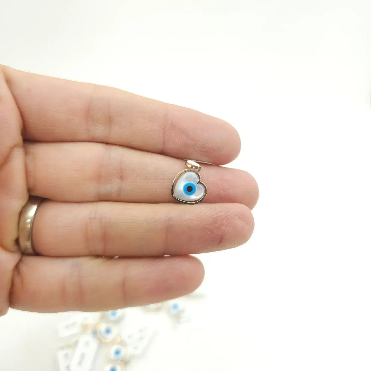 پلاک طلای چشم نظر قلب سبک کادویی|جواهرات|برازجان, |دیوار