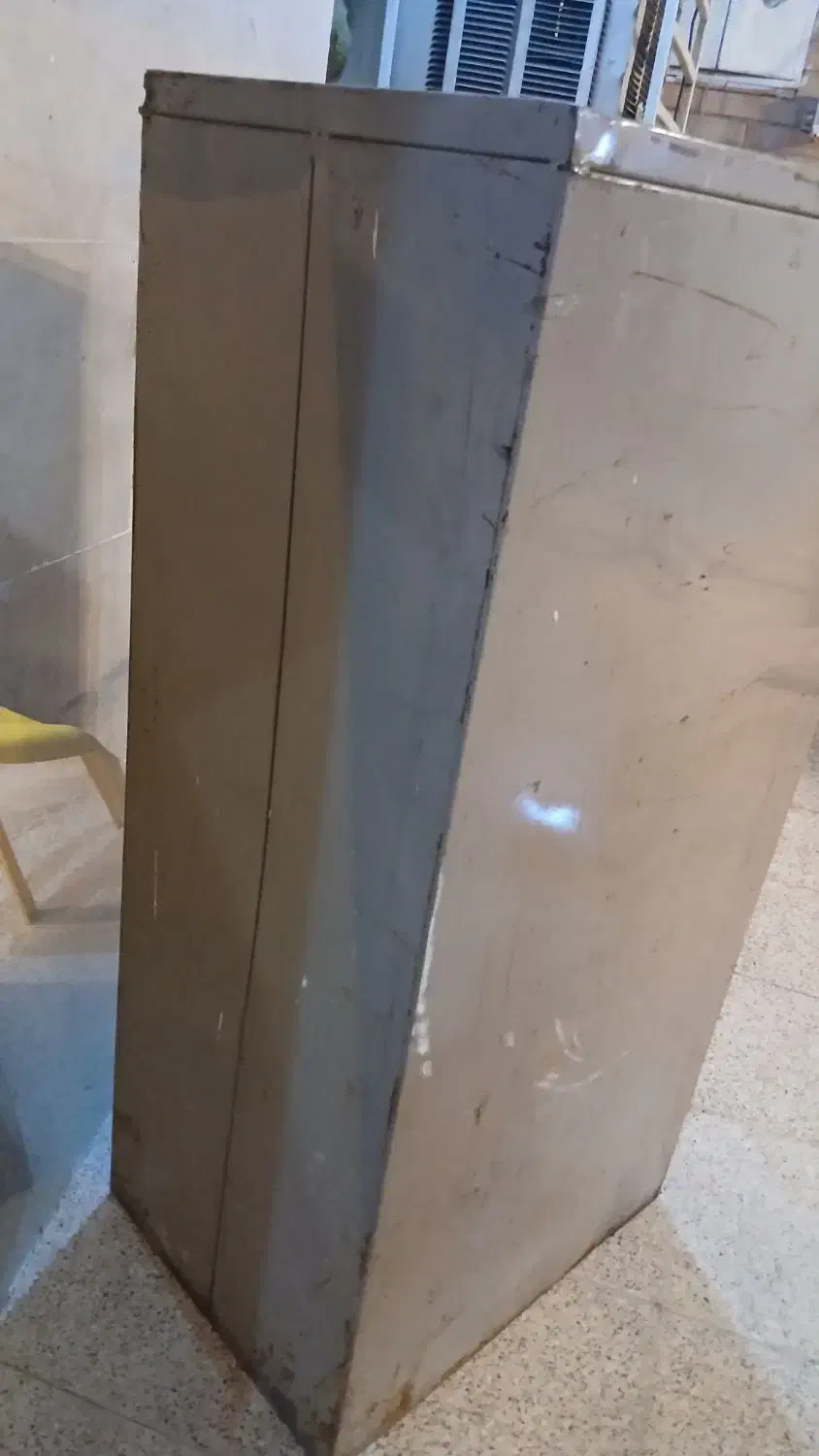 یک عدد چهار کشابه آهنی سالم سنگین|جاکفشی، کمد، دراور|مسجد سلیمان, |دیوار