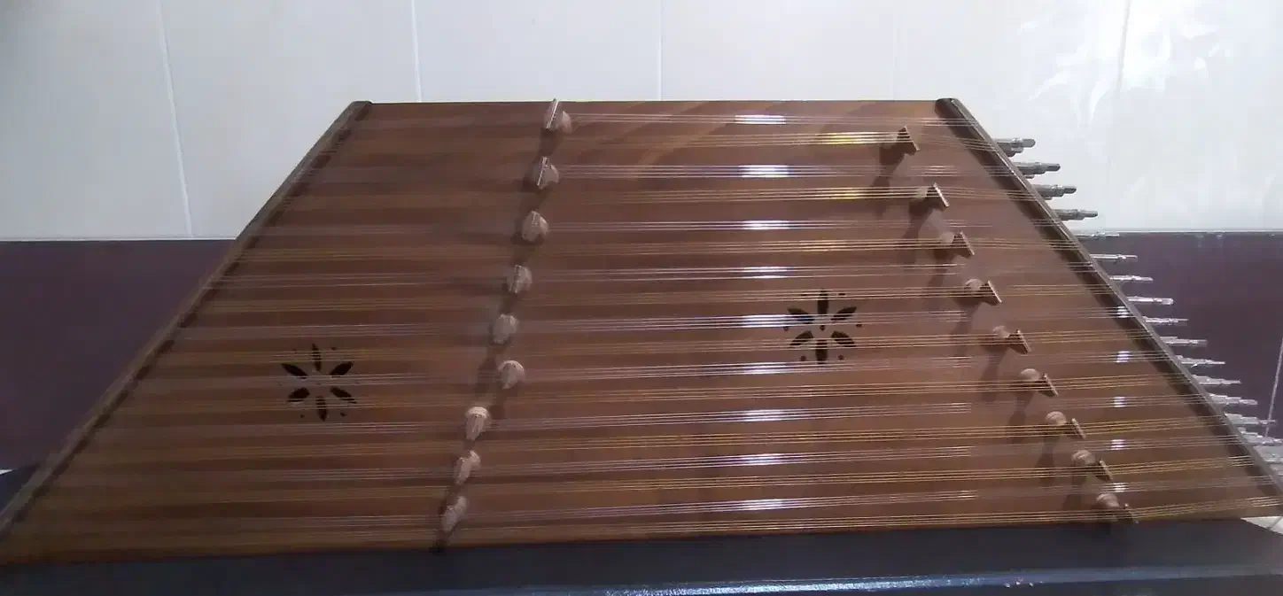 سنتور۳مهر بگلو همراه لوازمش|سازهای سنتی|رامسر, |دیوار